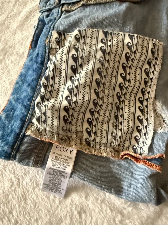 Roxy Denim Cutoff Cuffs Distressed Shorts 29 - Picture 8 of 8
